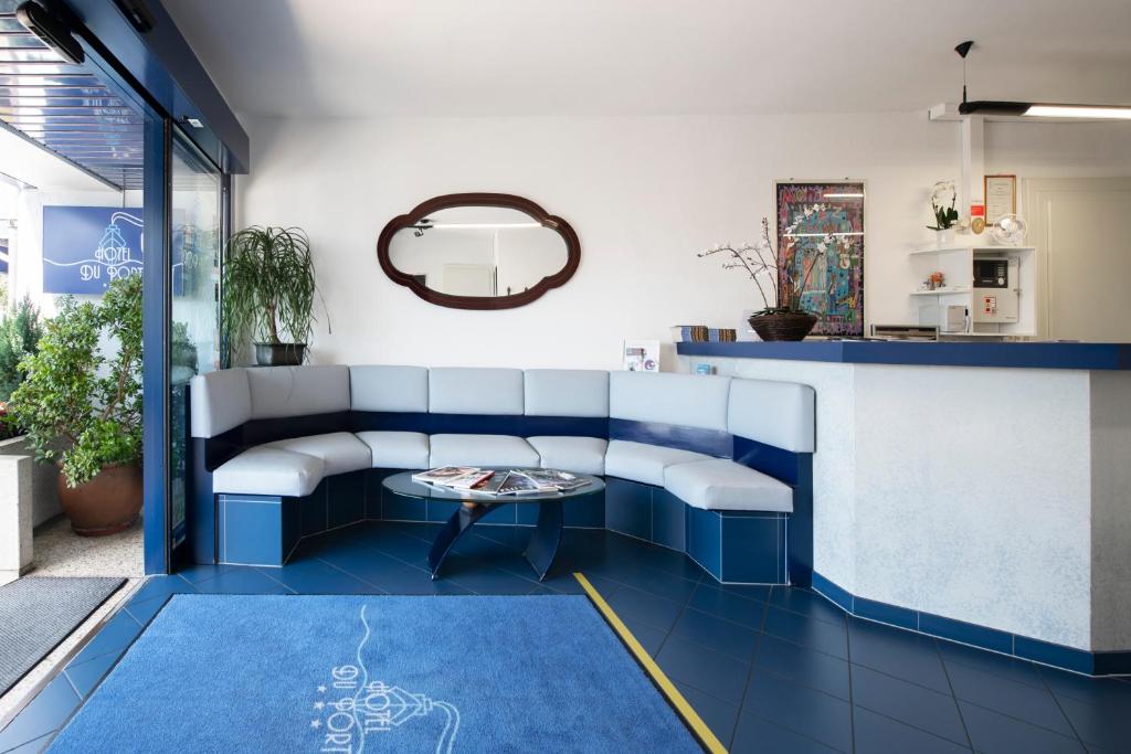 Fotografie z fotogalerie ubytování Hôtel du Port v destinaci Villeneuve