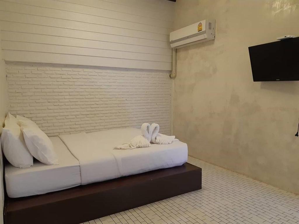 BaanChompooAmphawa - Chambre Double Avec Vue Sur Le Jardin