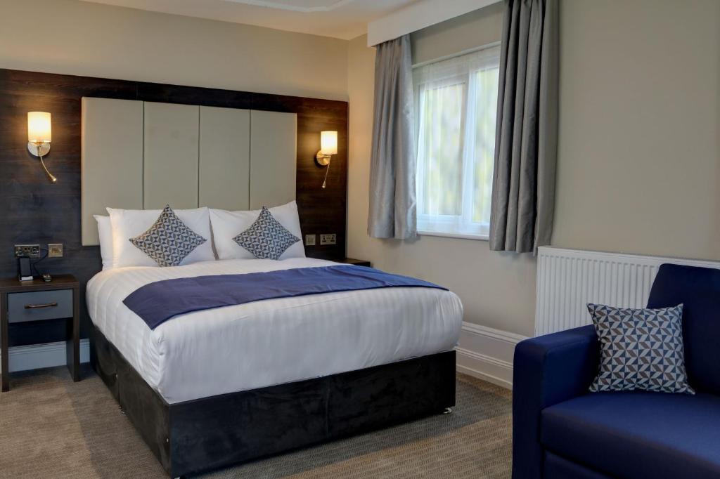 Trafford Hall Hotel Manchester, Trademark Collection by Wyndham - King Suite - Non-Smoking