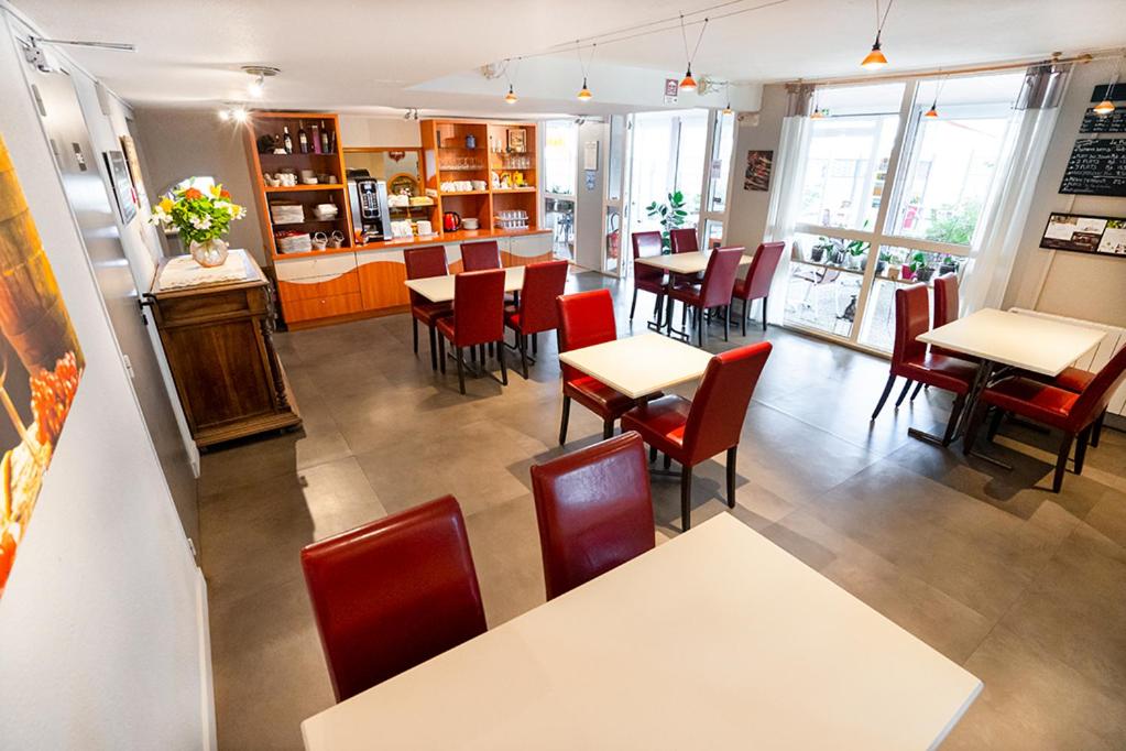 Posezení v ubytování Logis Hôtel- Hôtel Restaurant Le Rialto