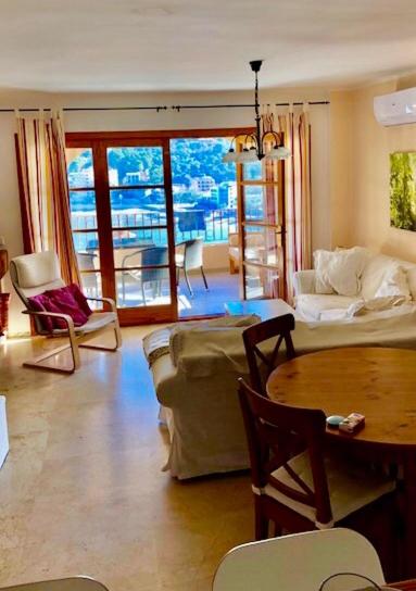 Posezení v ubytování Hartmut Friedrich Apartment Port de Soller