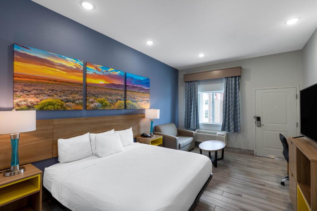 Imagen de la galería de Days Inn & Suites by Wyndham Downtown/University of Houston, en Houston