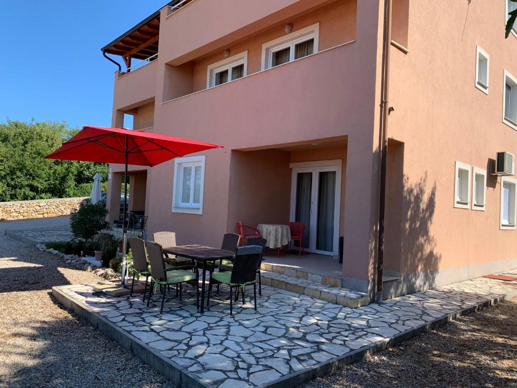 Budova, v ktorej sa apartmán nachádza