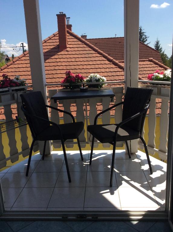 Balkón alebo terasa v ubytovaní Gyöngyi Apartman
