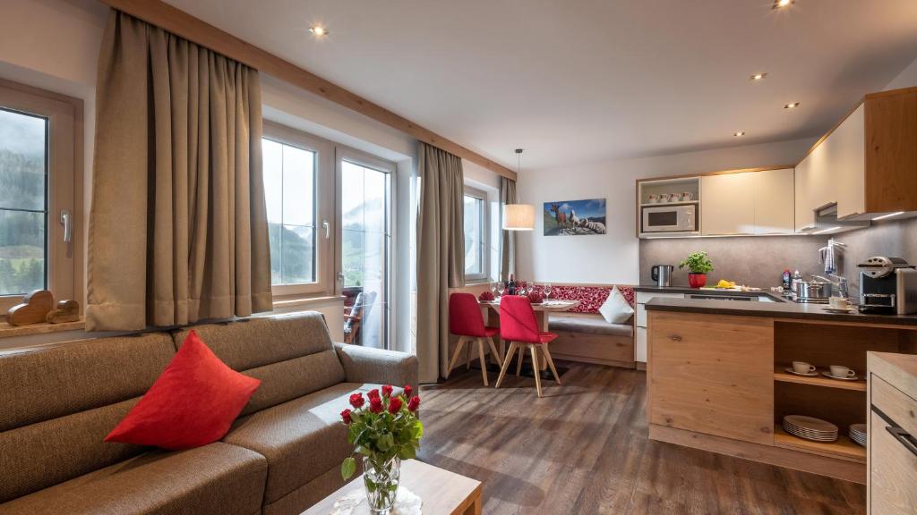Kuchyň nebo kuchyňský kout v ubytování Apartments Schöne Aussicht