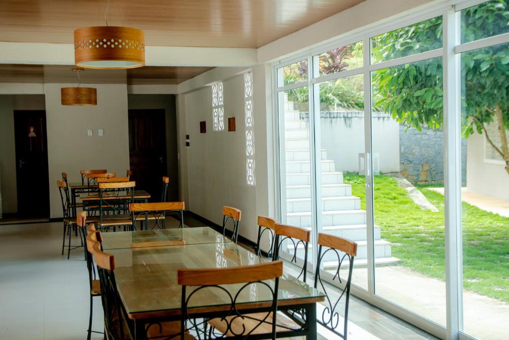  HOTEL CANTINHO DAS FLORES