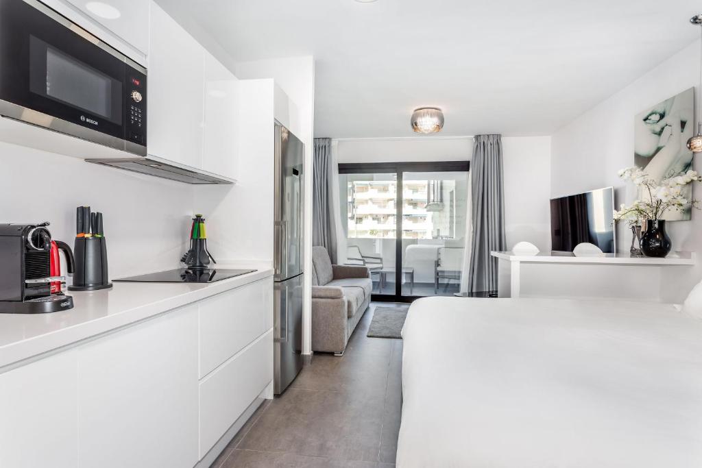 by RIVA - Cozy, Contemporary Studio in Puerto Banus Gardens ...