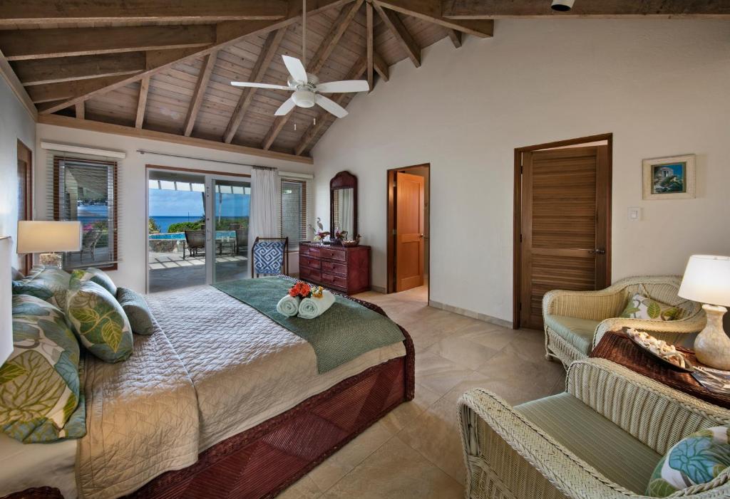 BEACHCOMBER VILLA photo photo 2