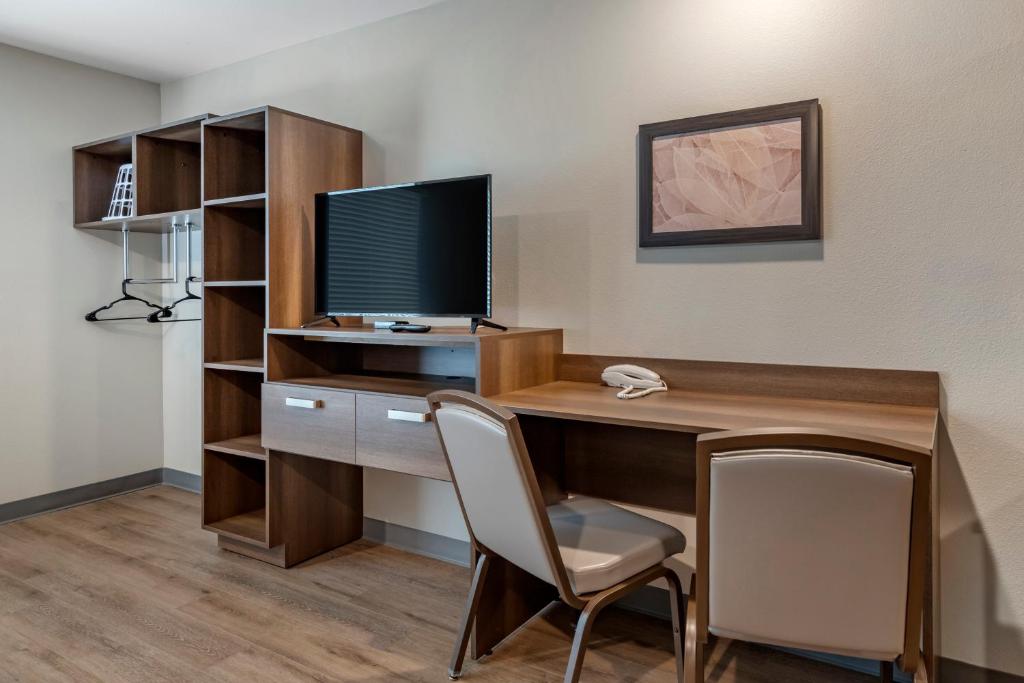 TV a/nebo společenská místnost v ubytování WoodSpring Suites Austin Georgetown