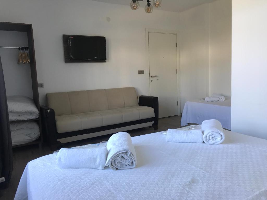 Parli Hotel