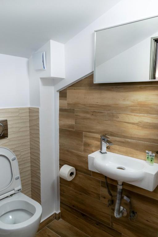 Koupelna v ubytování Arion suites