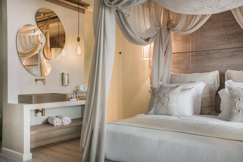 Palladium Hotel - Honeymoon Sea View Suite With Private Hot Tub