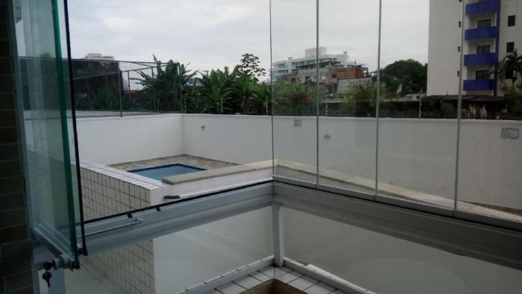  Apartamento em Bertioga
