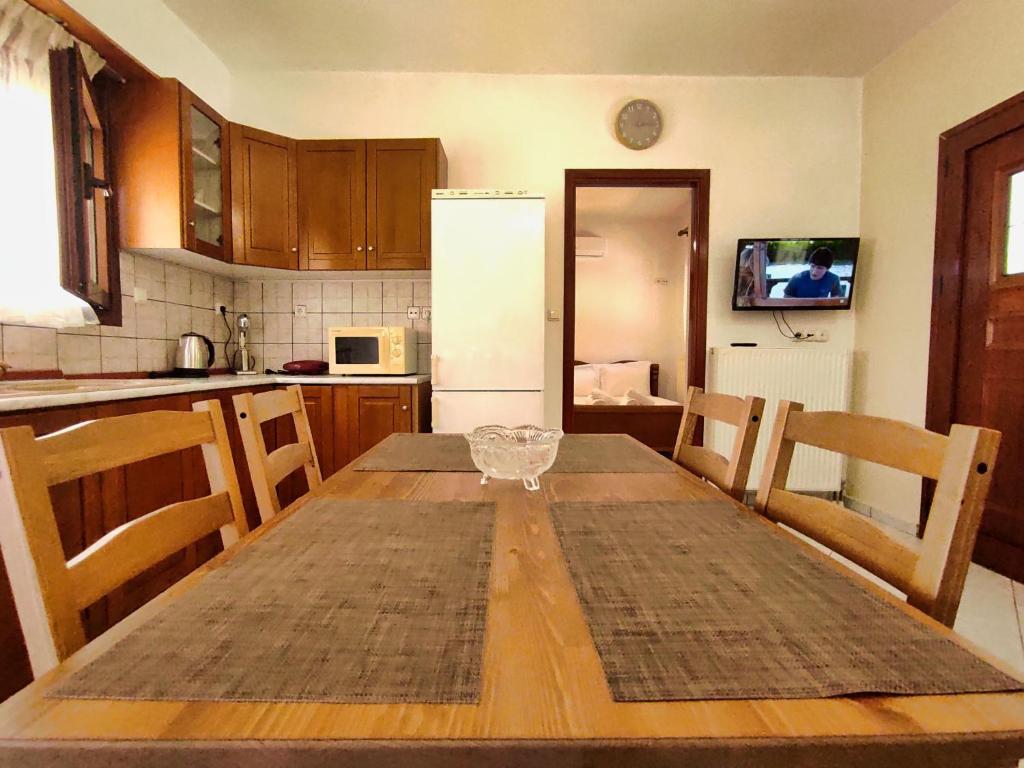 Kuchyň nebo kuchyňský kout v ubytování Zosimas House