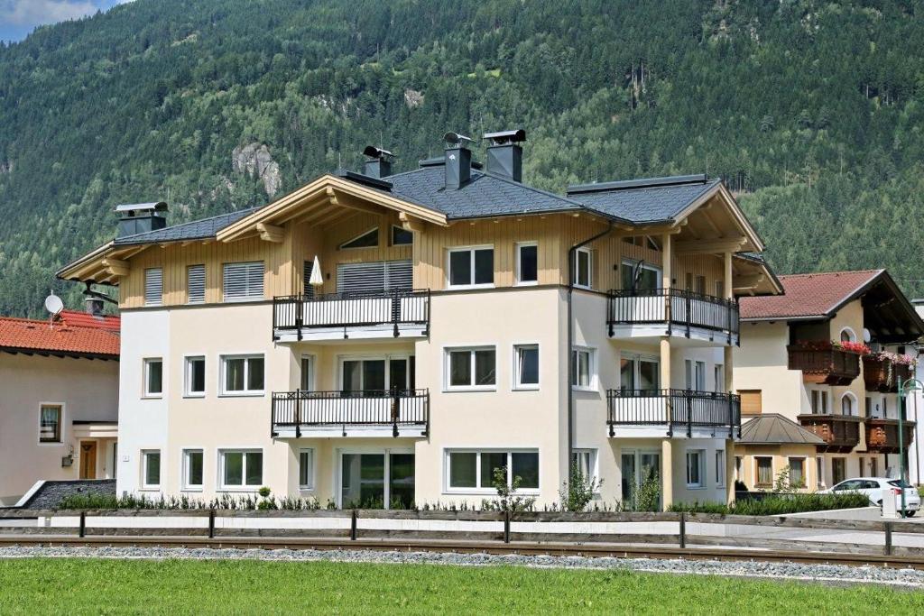 Nespecifikovaný výhled na hory nebo výhled na hory při pohledu z apartmánu