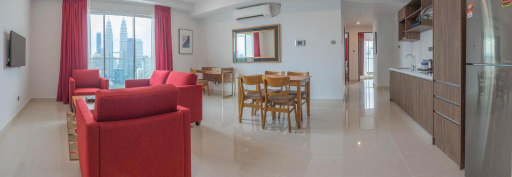 Ruang duduk di Tamu Hotel & Suites Kuala Lumpur