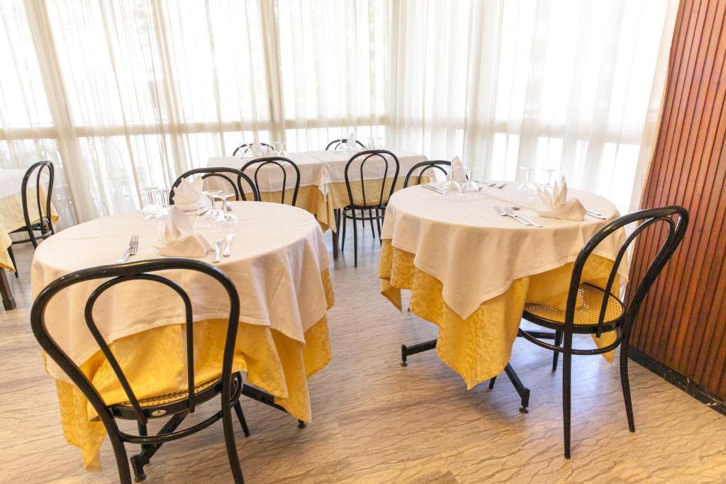 Restaurace v ubytování Hotel Diplomatic