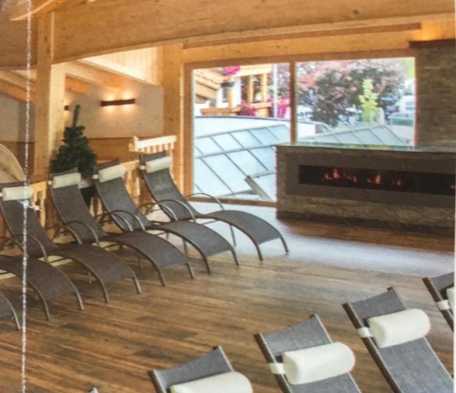 Posezení v ubytování Zillerglückhütte - 5 Sterne Camping Aufenfeld