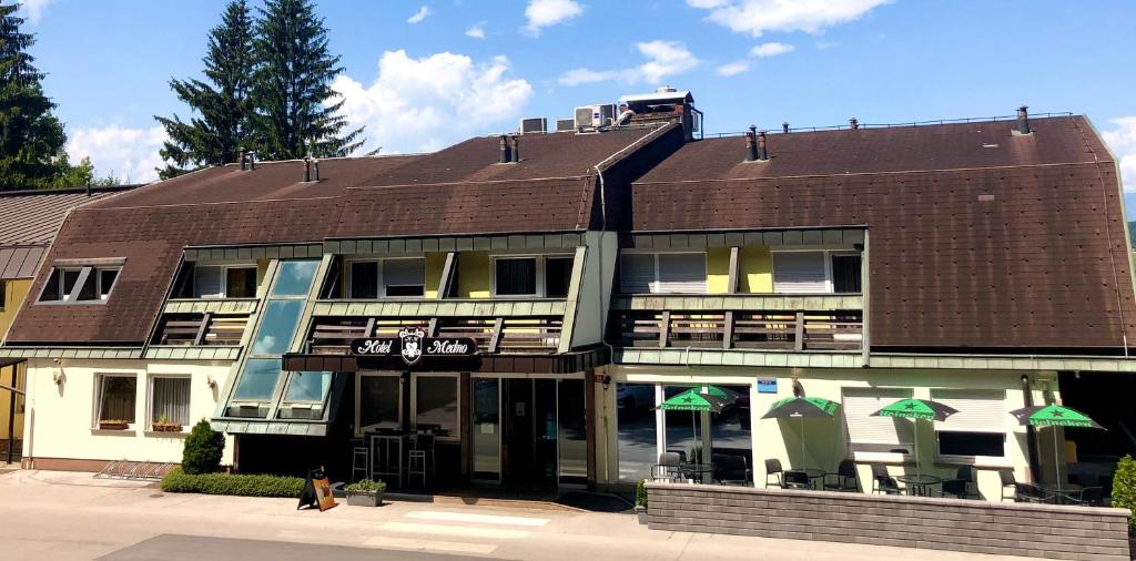 Budova, kde se hotel nachází