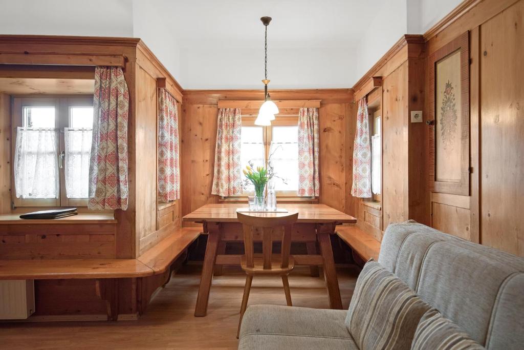 Posezení v ubytování Rafaser - Apartment Rustika