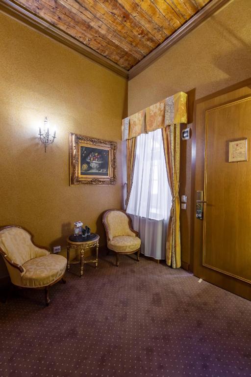 Posezení v ubytování Hotel Am Ring