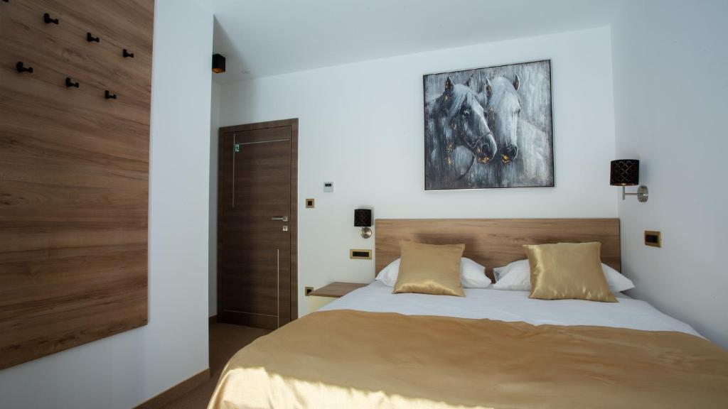 Rooms & Apartments Toni - 阳台的双人间