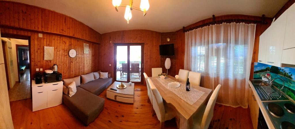 Fotografia z galérie ubytovania Beachfront apartments Kate v destinácii Orebić