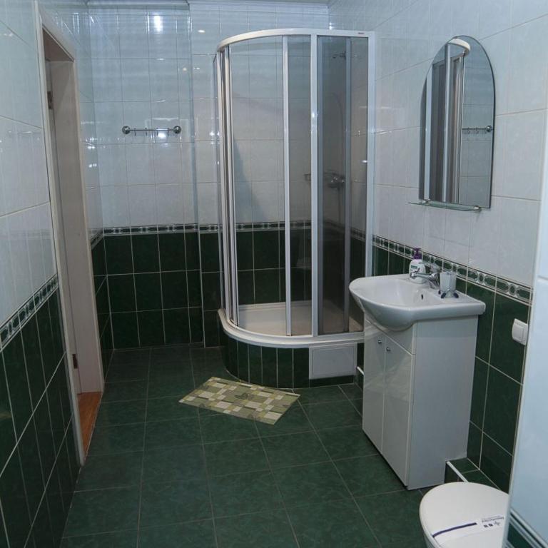 Готельний комплекс Самікс - Three-Bedroom Suite