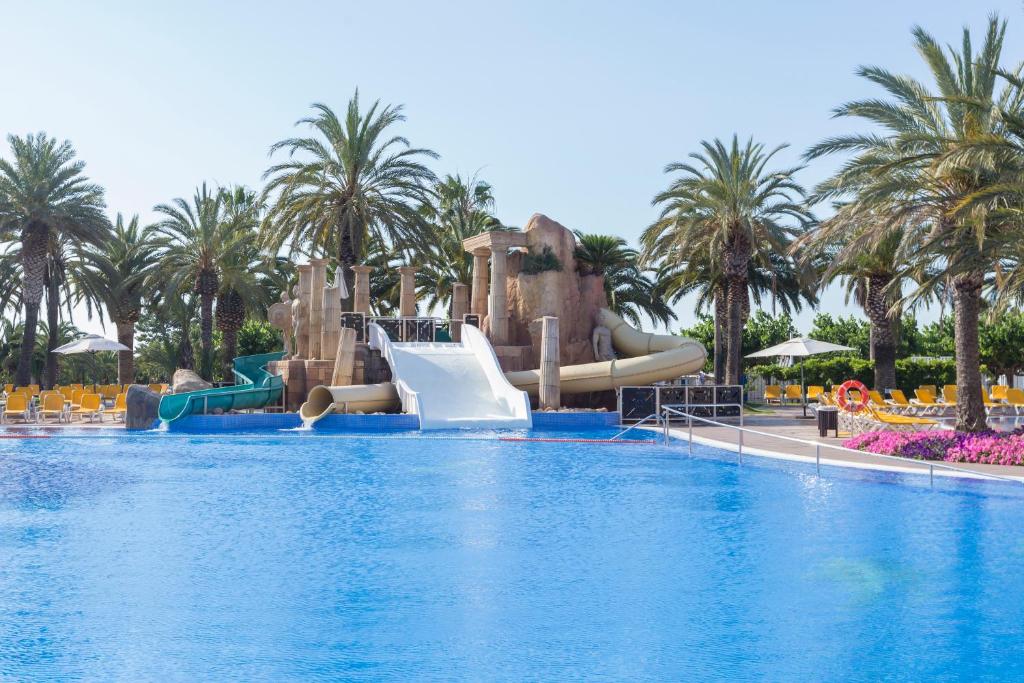 Bazén v ubytování Sangulí Camping & Resort nebo v jeho okolí