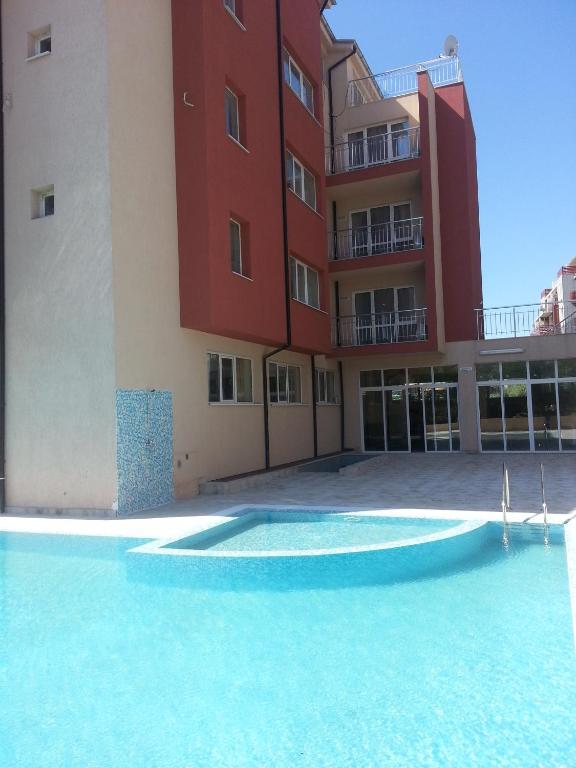 Bazén v ubytování Hotel Ray nebo v jeho okolí