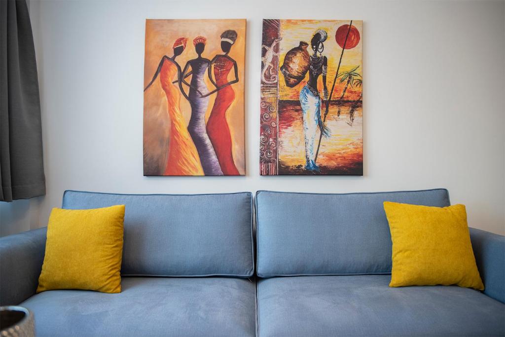 J Villara's Luxury Suites - 11