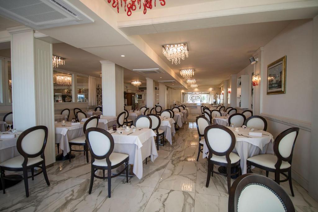 Restaurace v ubytování Hotel Orchidea
