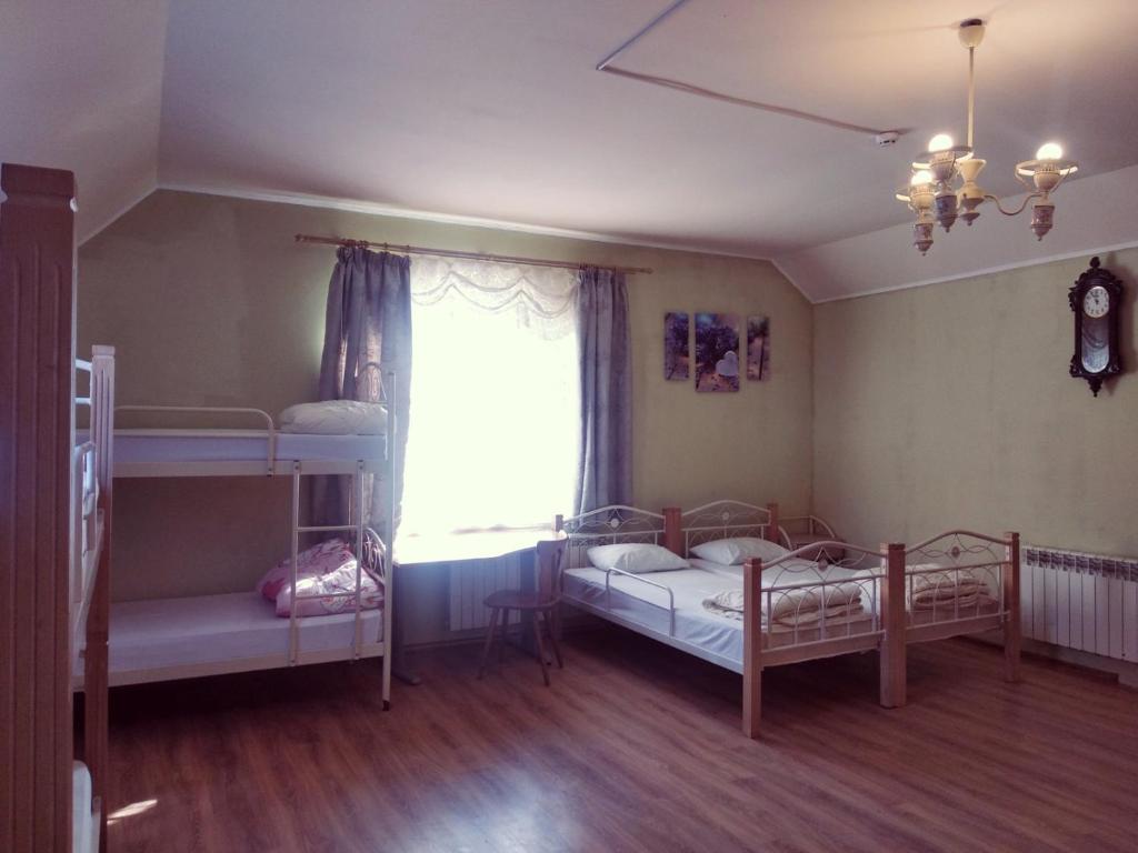 Postel nebo postele na pokoji v ubytování Freedom