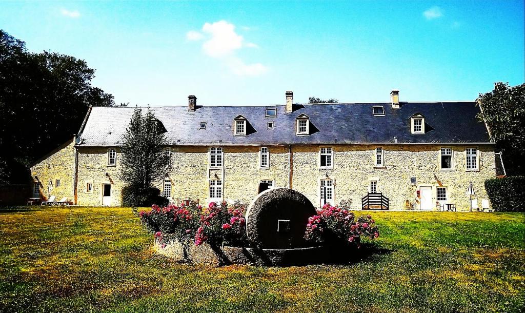 Zahrada ubytování Hôtel Le Manoir De Mathan Crépon à la campagne 5 mn d'Arromanches et 10 mn de Bayeux