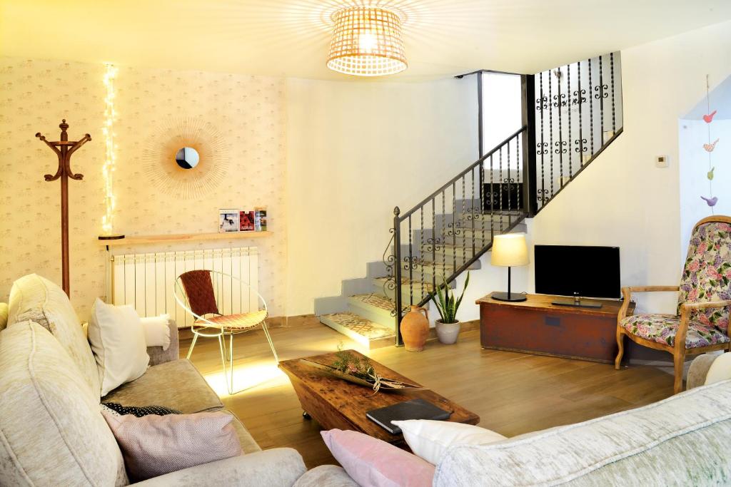 PERIQUiNA CASA RURAL CON ENCANTO, Munébrega – Updated na 2021 ...