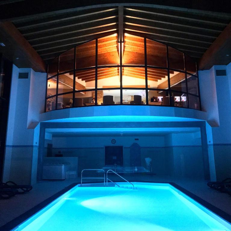 Basen w obiekcie Villa Clorè Hotel & Spa lub w pobliżu