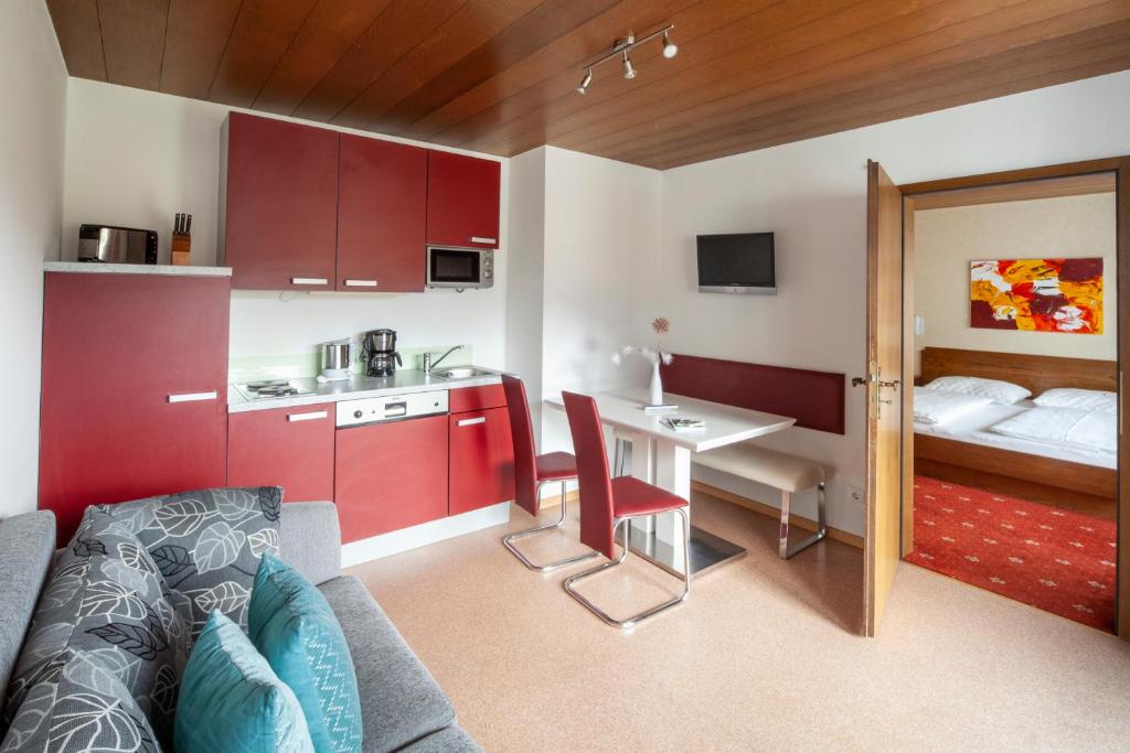 Kuchyň nebo kuchyňský kout v ubytování Hotel Garni Brigitte