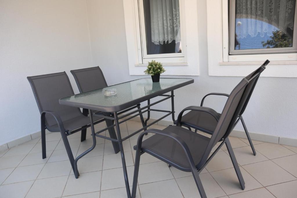 Posedenie v ubytovaní Delphin Rooms Sivota