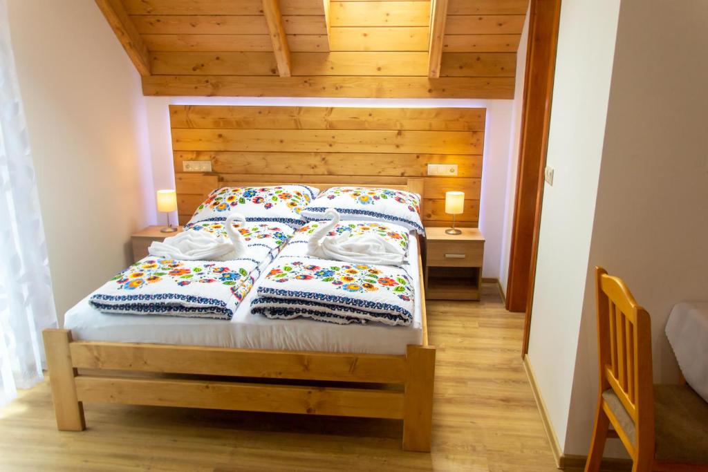 Postel nebo postele na pokoji v ubytování Chalupa Anna