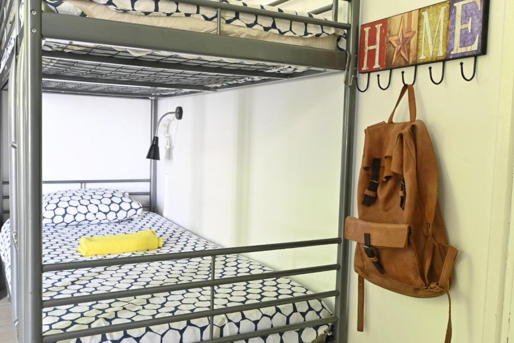 Postel nebo postele na pokoji v ubytování Lemongrass Hostel