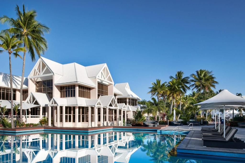 Bazén v ubytování Sheraton Grand Mirage Resort, Port Douglas nebo v jeho okolí