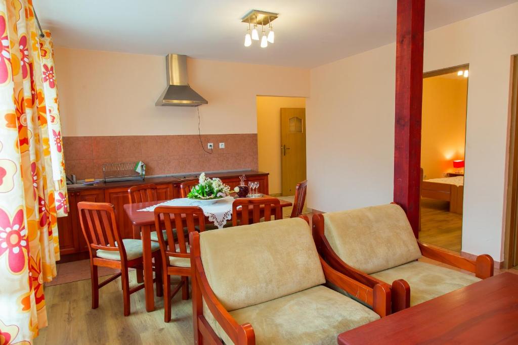 Posedenie v ubytovaní Apartamenty Miranda