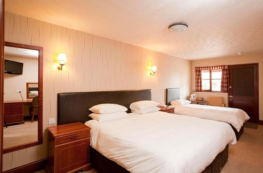 Raven Hotel by Greene King Inns - 