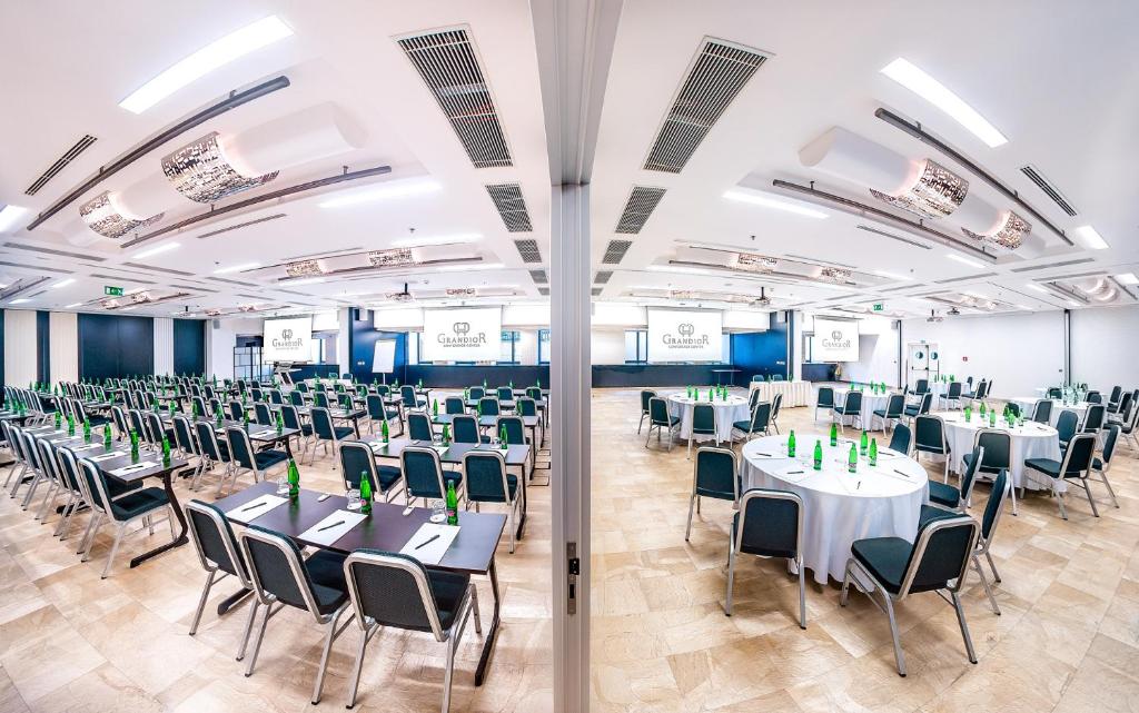 Grandior Hotel Prague - Resim 26