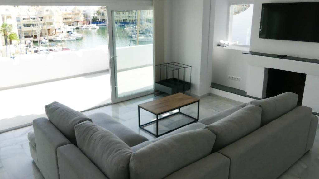 Puerto Marina Sun Beach Apartamento con VISTAS al MAR 1ra ...