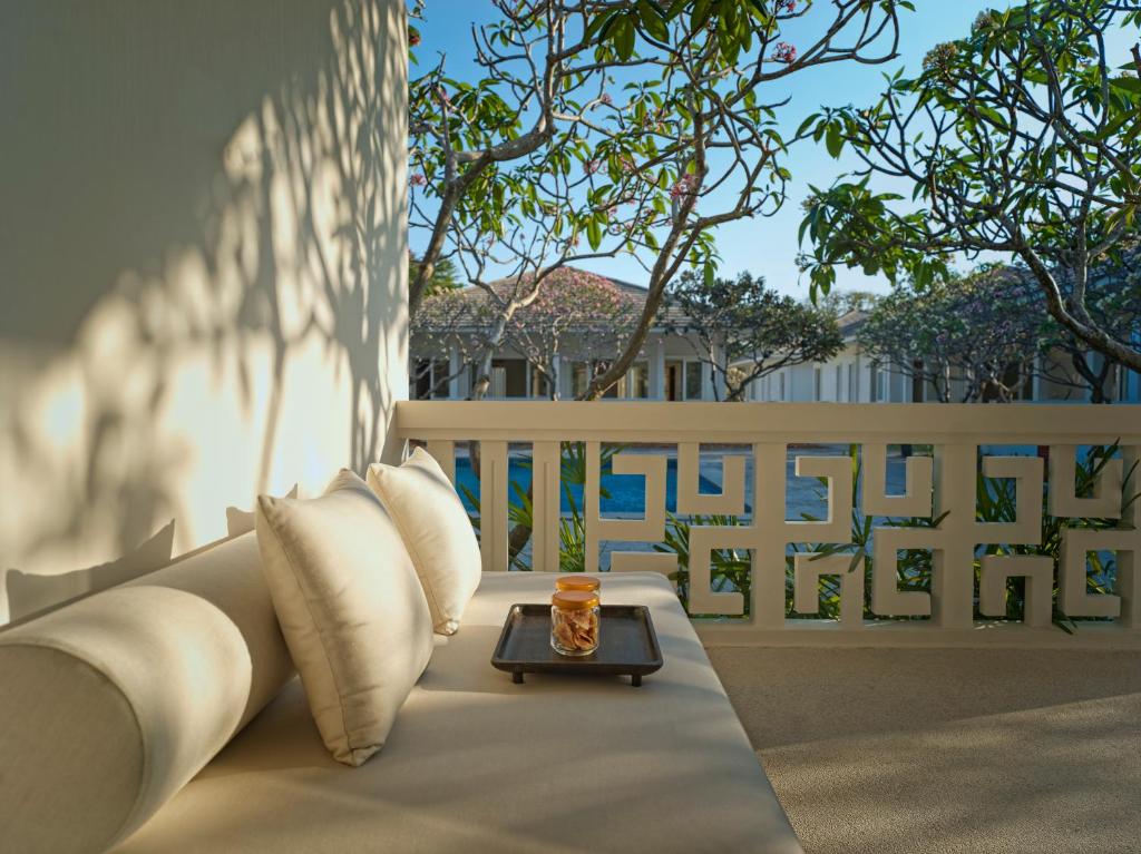 Deluxe Suite nhìn ra Hồ bơi
