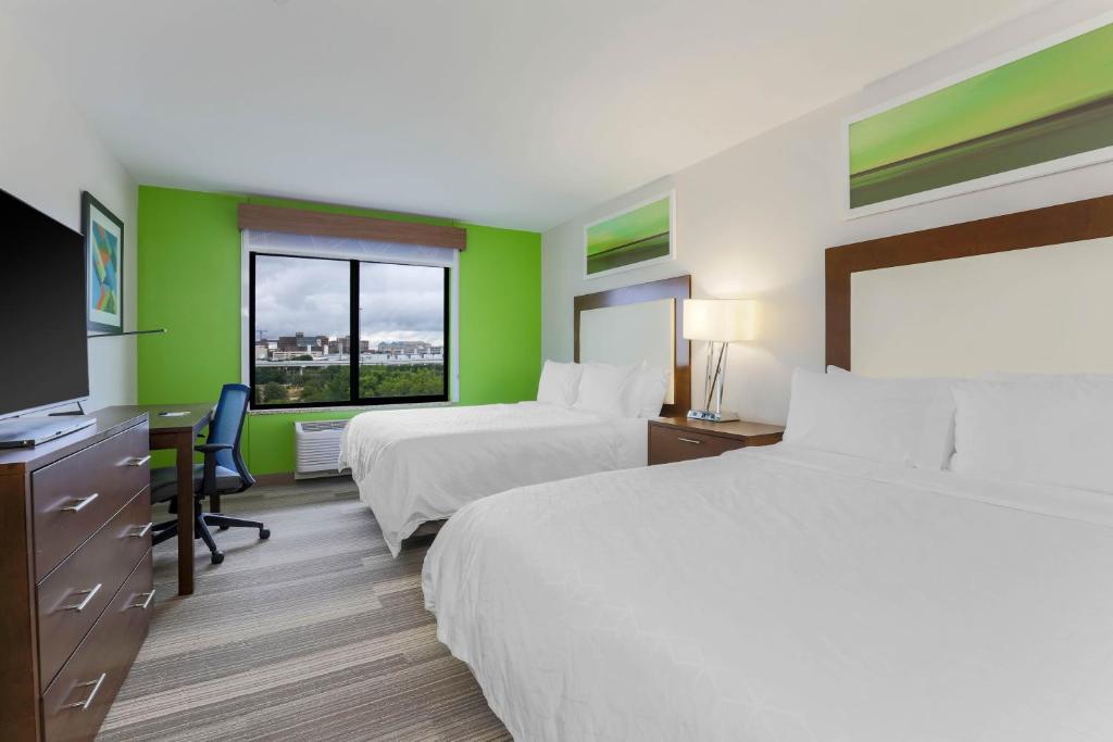 Holiday Inn Express Hotel & Suites Fort Worth Downtown, an IHG Hotel - 
