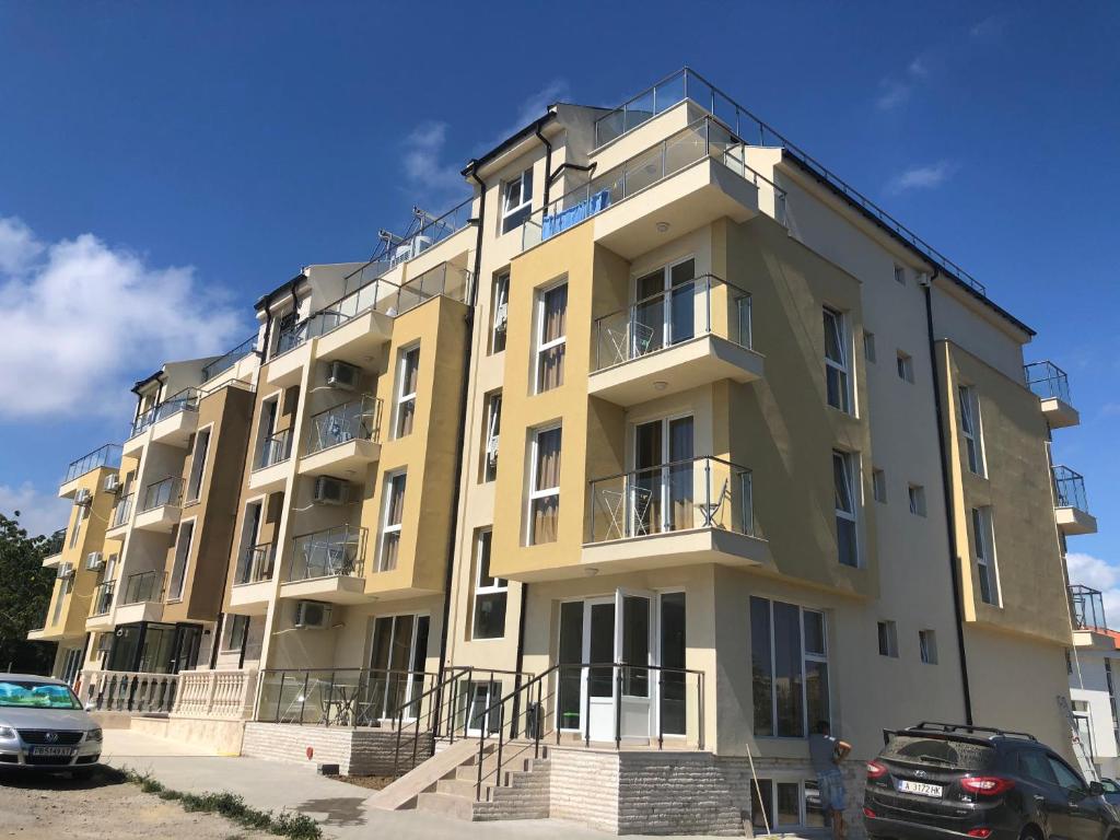 Budova, kde se aparthotel nachází