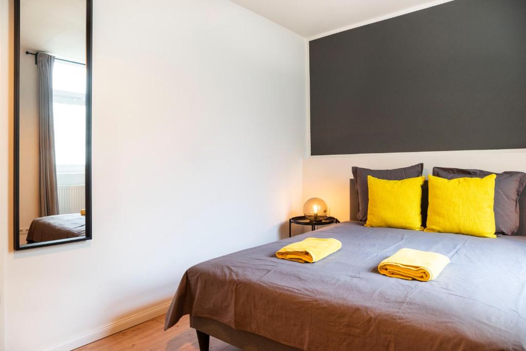 KREUZBERG apartment with unique loft bed element