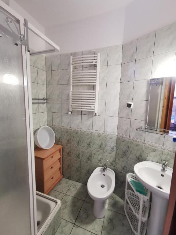 Kúpeľňa v ubytovaní Dom wczasowy Maja